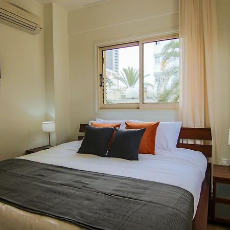 Phaedrus Living City View Luxury Iras Flat 102 Nikosia Bagian luar foto